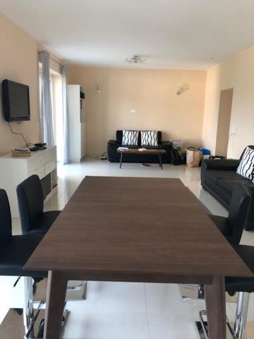 Velden View Ferienwohnung Mit Grosser Sonnenterrasse Und See- Und Karawankenblick Velden am Wörthersee Dış mekan fotoğraf
