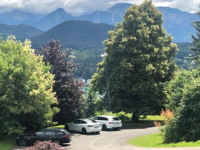 Velden View Ferienwohnung Mit Grosser Sonnenterrasse Und See- Und Karawankenblick Velden am Wörthersee Dış mekan fotoğraf